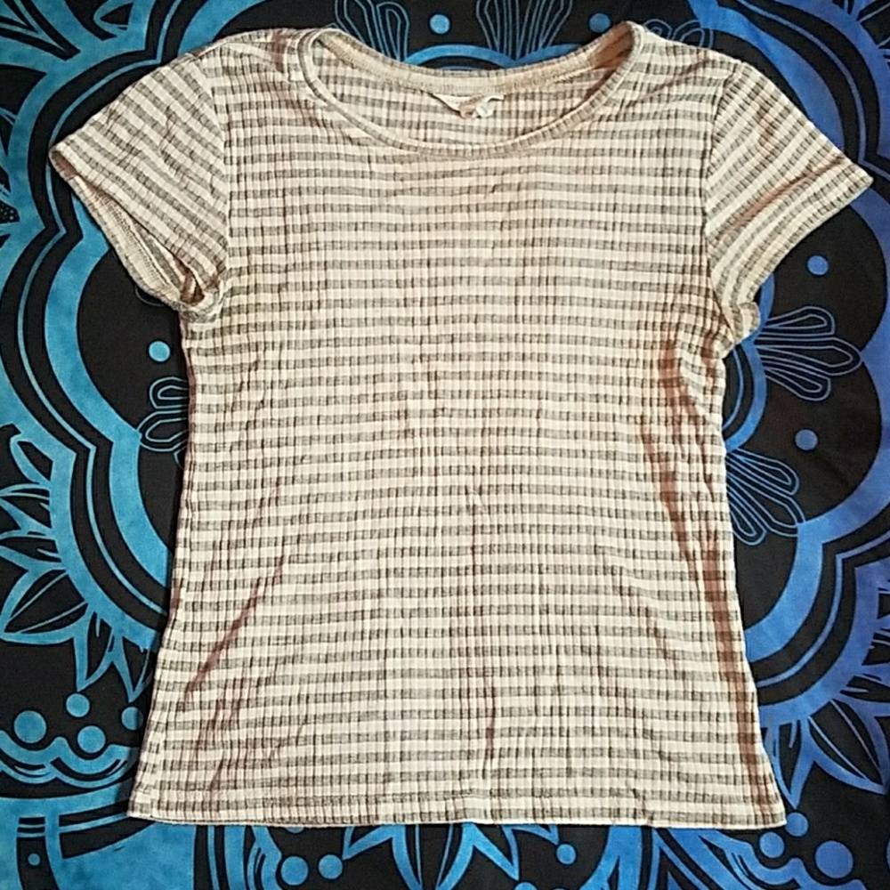 Striped gray/white tee (slightly tight fitting)